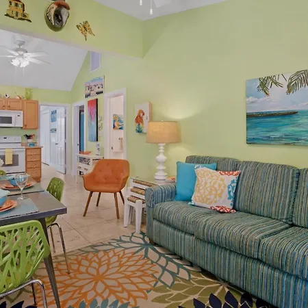 The Mellow Macaw By Last Key Realty